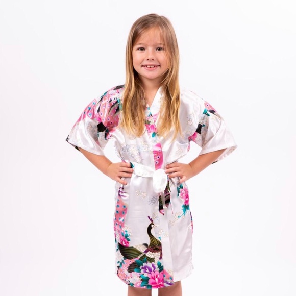 Adorable Floral Peacock Robes 4 MiniMe Princesses - Picture 6 of 15